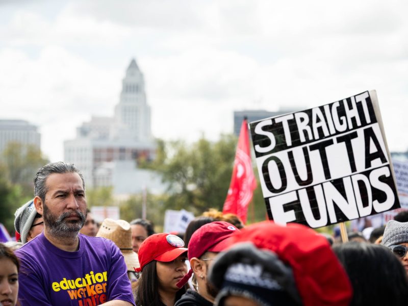 LAUSD teachers join school support staff in their fight for better wages. Photo by Sarah Reingewirtz/MediaNews Group/Los Angeles Daily News via Getty Images
