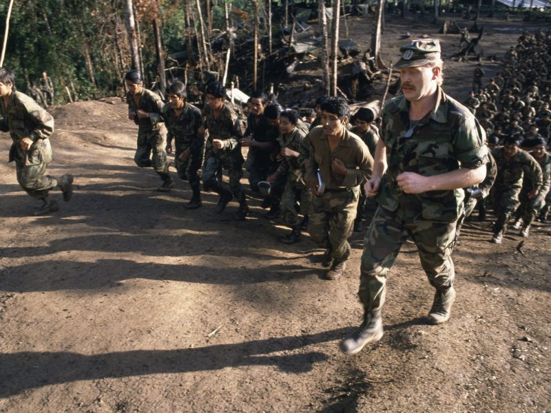 Contras fighters train with instructors of the American army. Photo by Jason Bleibtreu/Sygma/Sygma via Getty Images